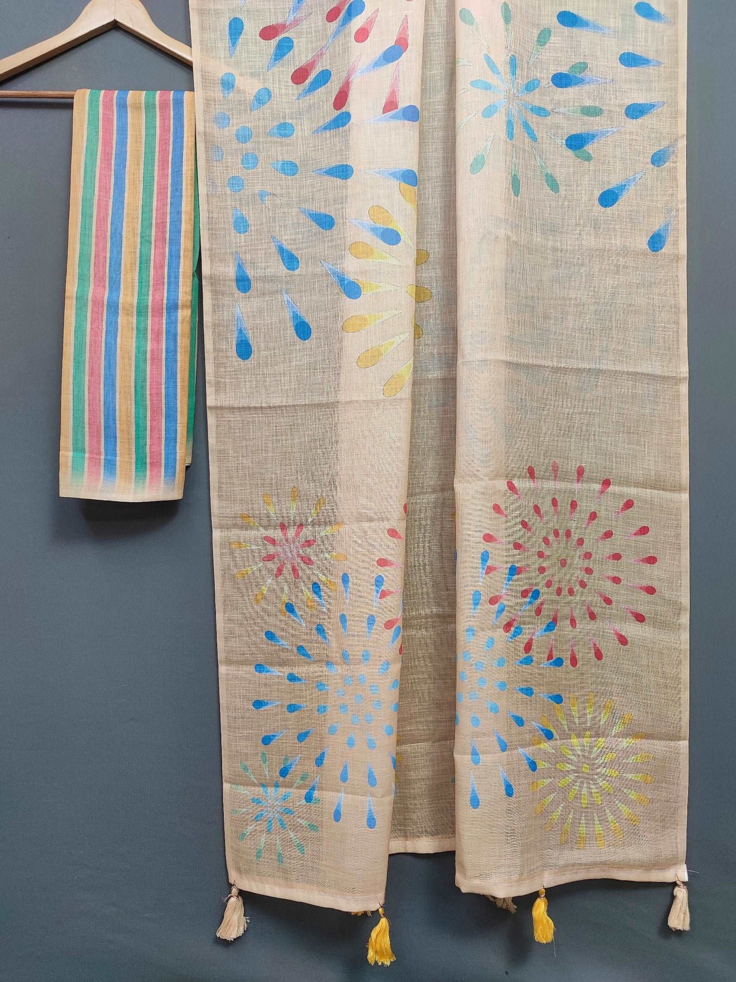 Firecrackers in Cream Abstract Linen Saree