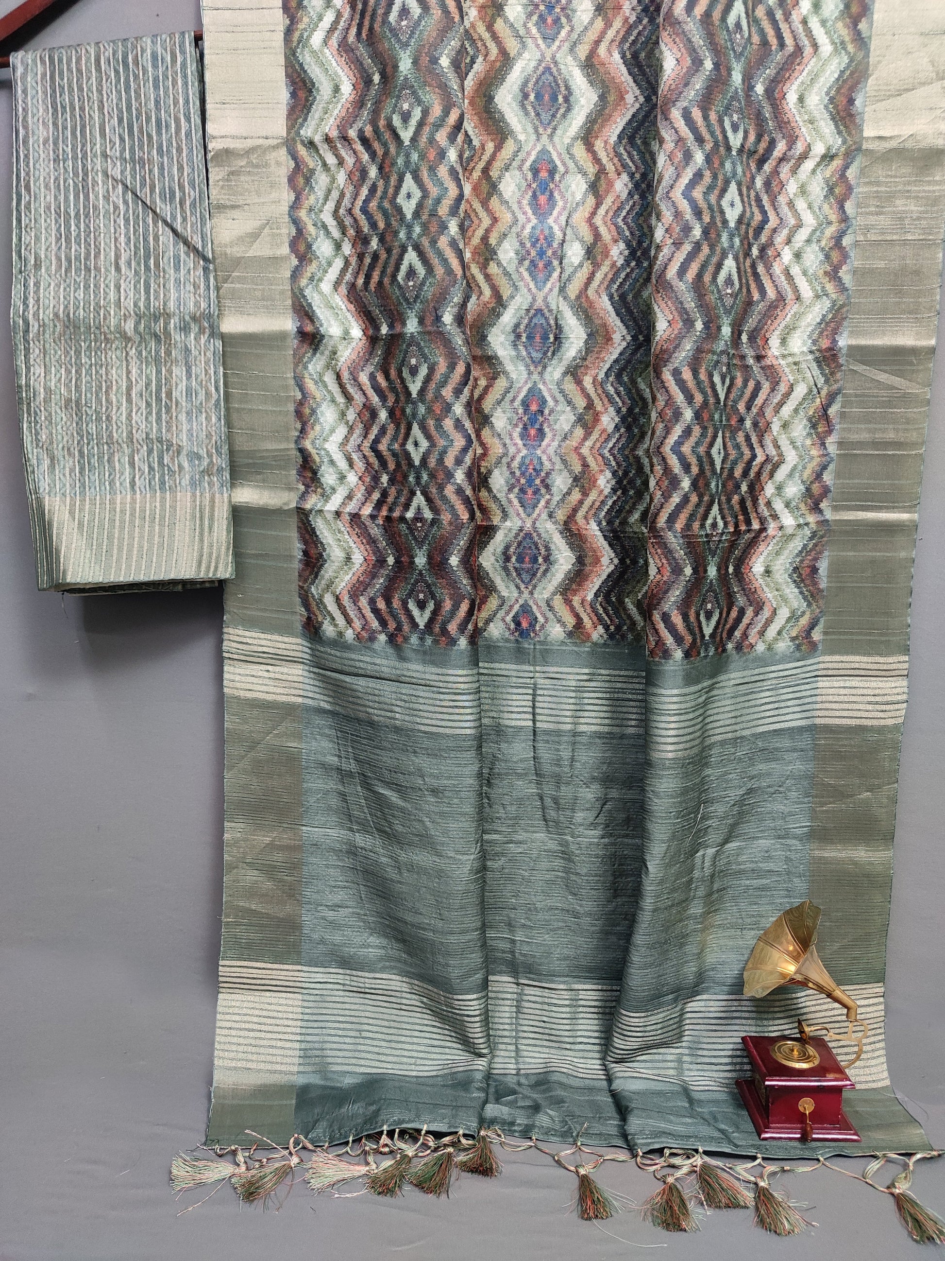 Obsidian Spectrum Symphony Handloom Tussar Saree C4 Geetha Creation