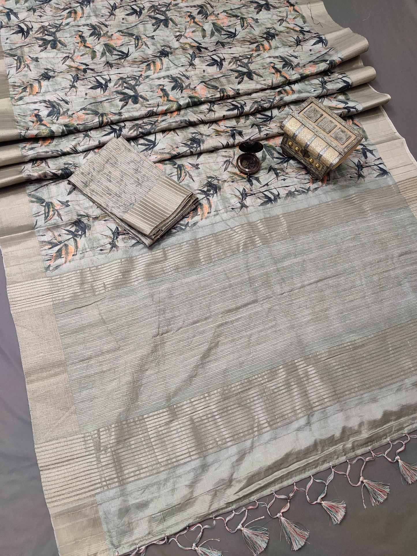 Charcoal Leafy Hues Handloom Tussar Saree C4