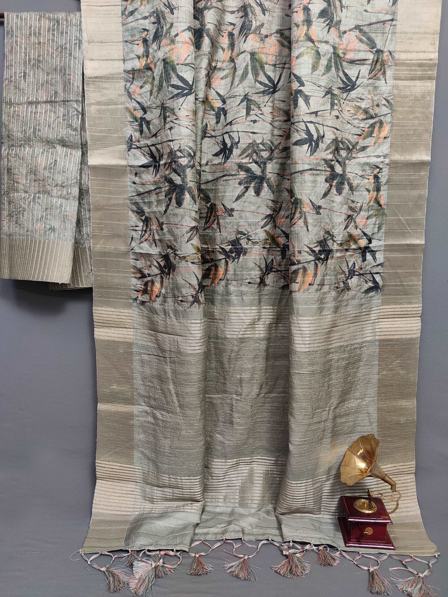 Charcoal Leafy Hues Handloom Tussar Saree C4