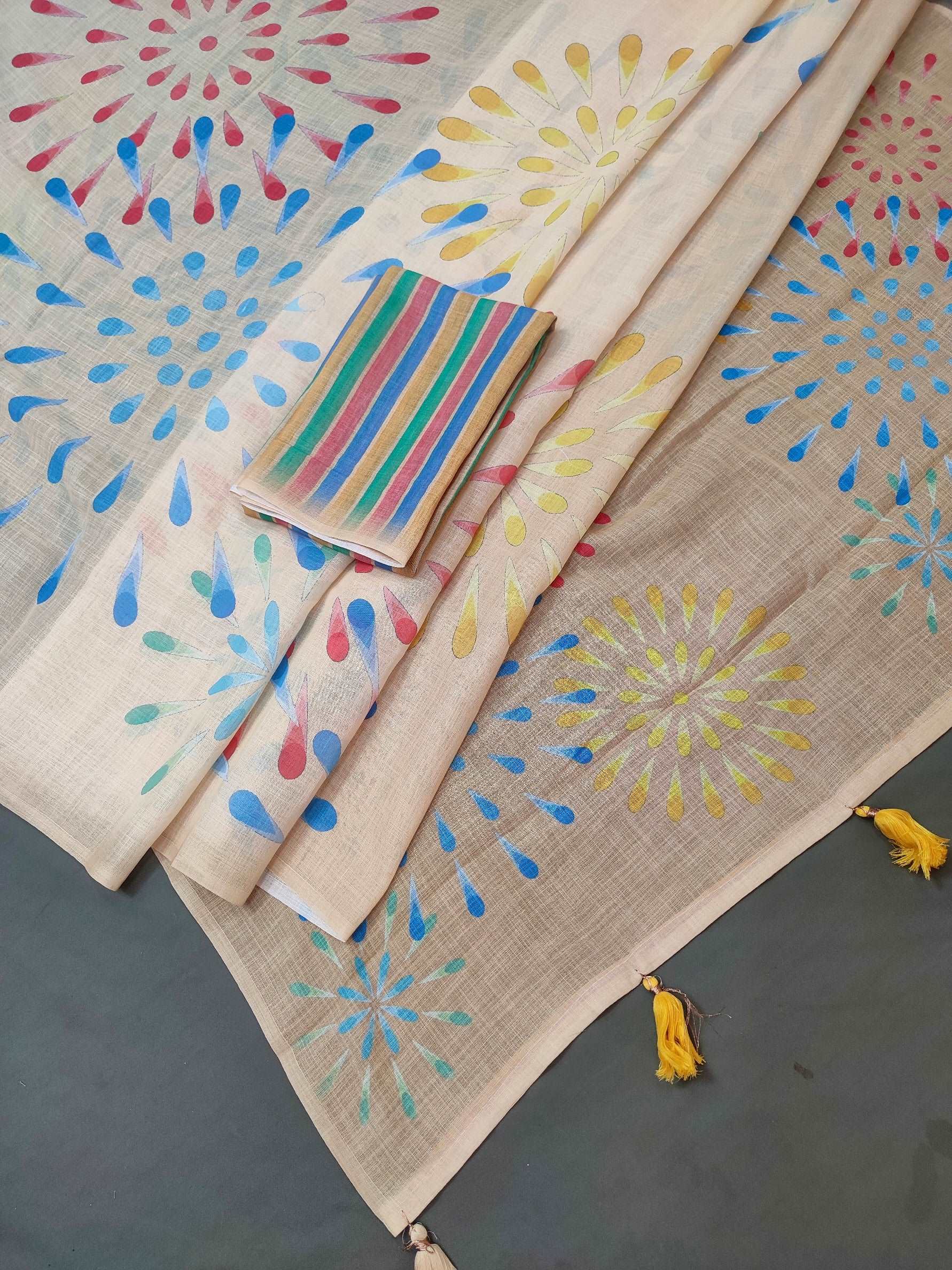 Firecrackers in Cream Abstract Linen Saree