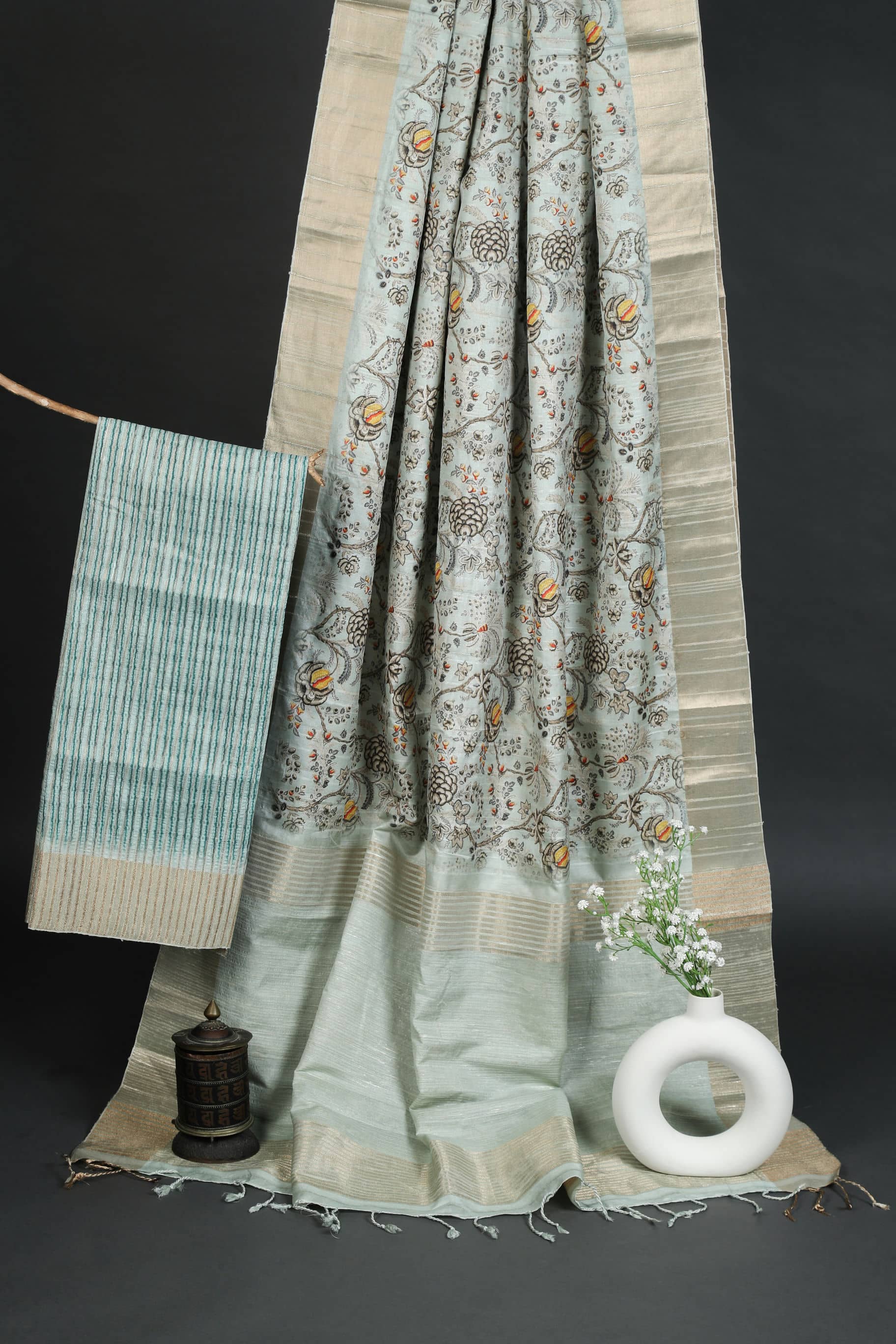 Soft Florals Chequered Chapa Handloom Tussar Saree C3 Geetha Creation