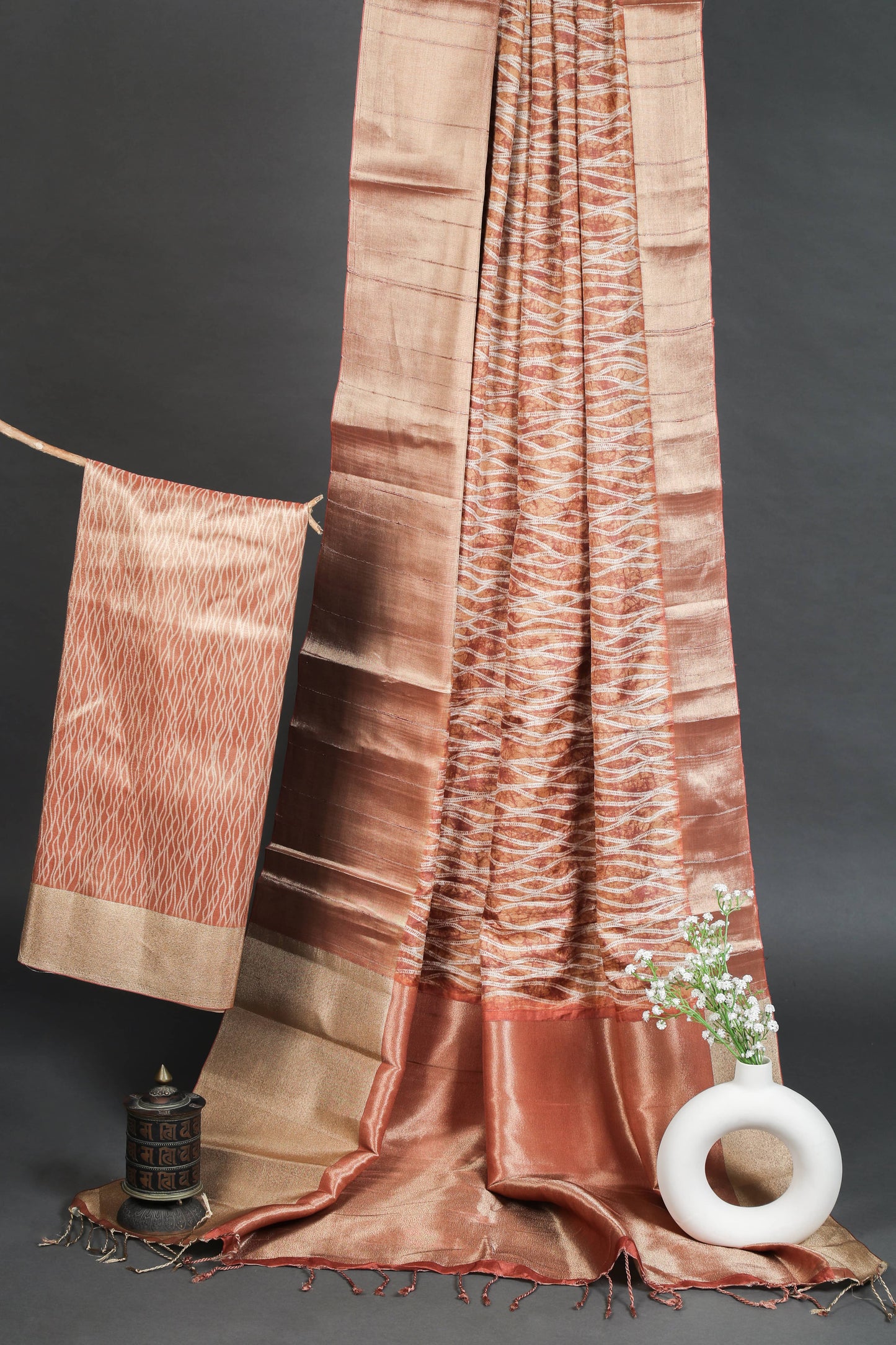 Gleaming Waves Sepia Premium Bold Border Kotha Handloom Saree Geetha Creation