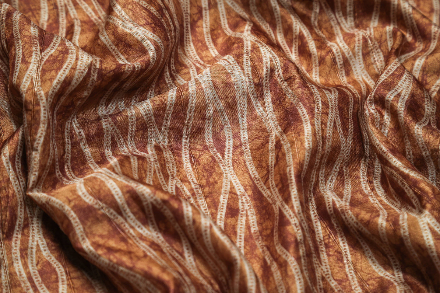 Gleaming Waves Sepia Premium Bold Border Kotha Handloom Saree Geetha Creation