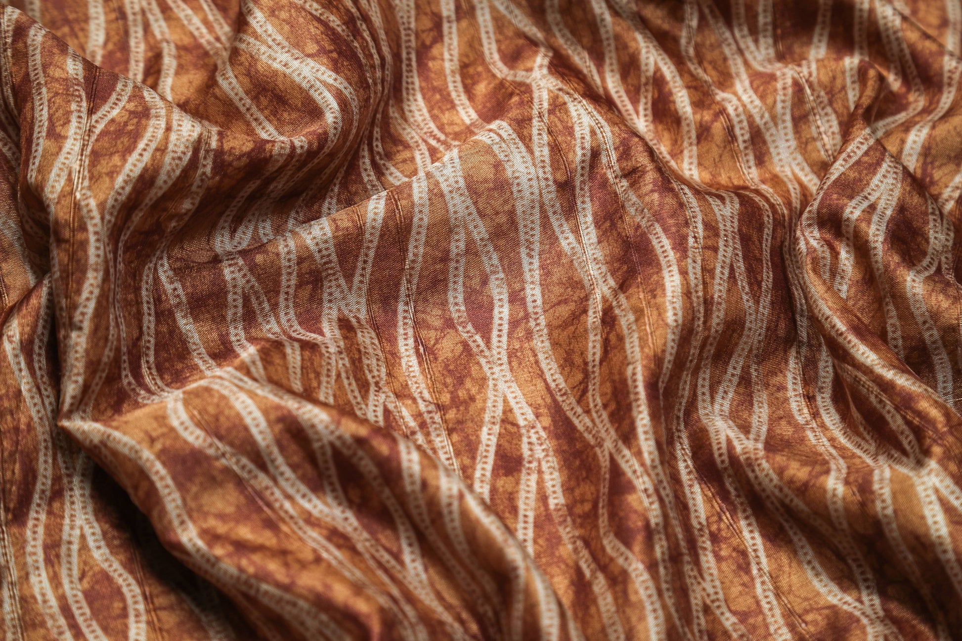 Gleaming Waves Sepia Premium Bold Border Kotha Handloom Saree Geetha Creation