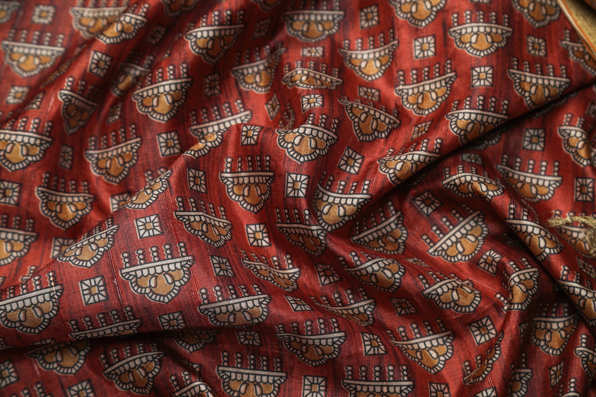 Red in Lustrous Orange Premium Bold Border Kotha Handloom Saree Geetha Creation