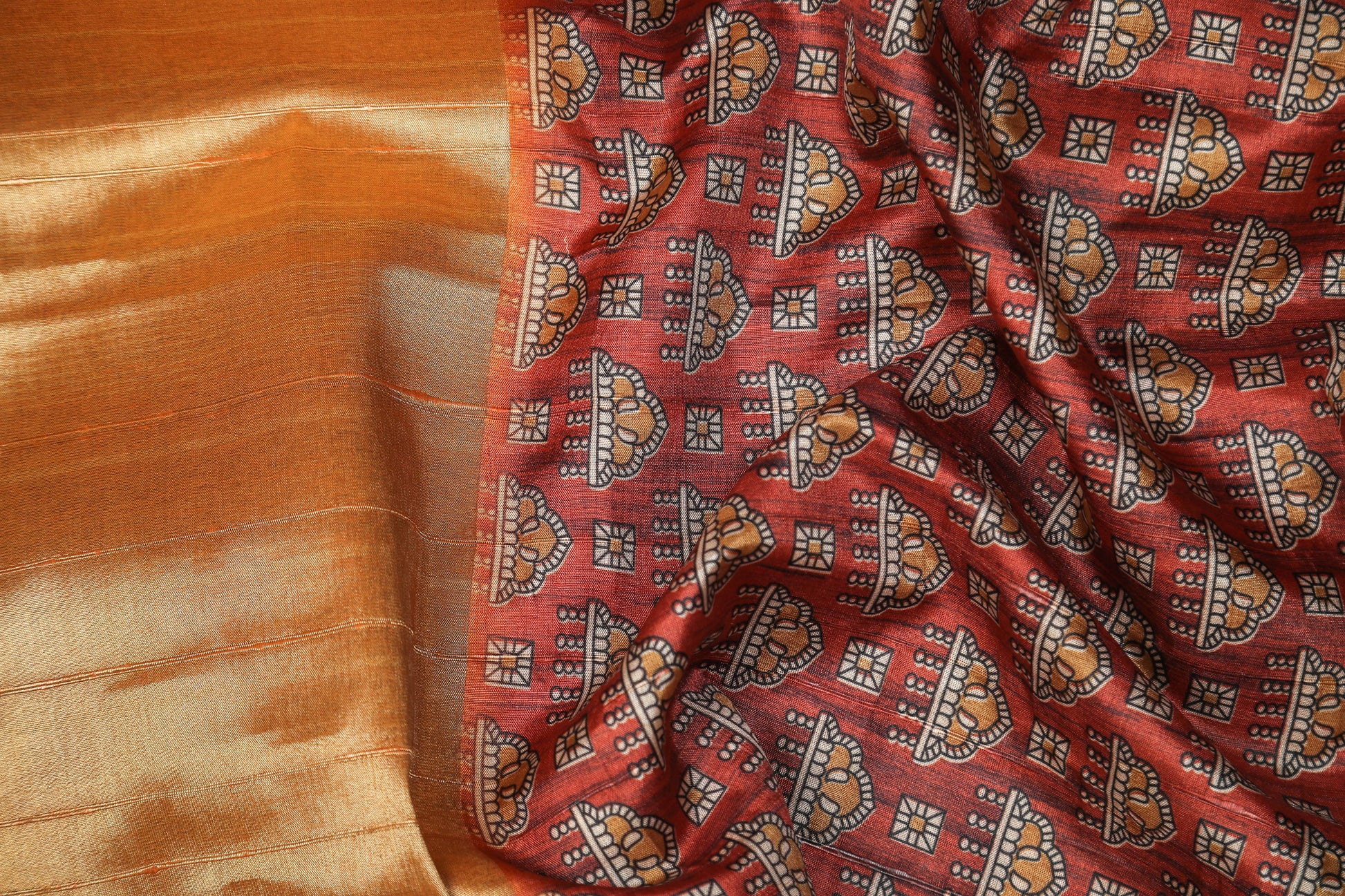 Red in Lustrous Orange Premium Bold Border Kotha Handloom Saree Geetha Creation