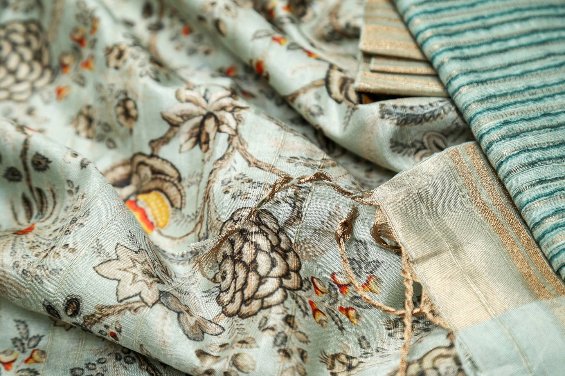 Soft Florals Chequered Chapa Handloom Tussar Saree C3 Geetha Creation